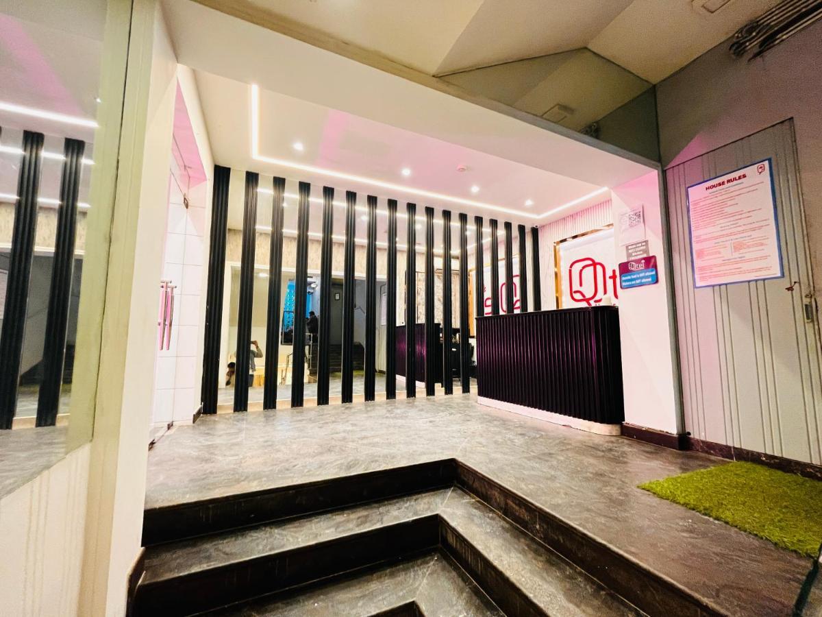 Hotel At Residency Kaushambi Couple Friendly Ghaziabad Εξωτερικό φωτογραφία