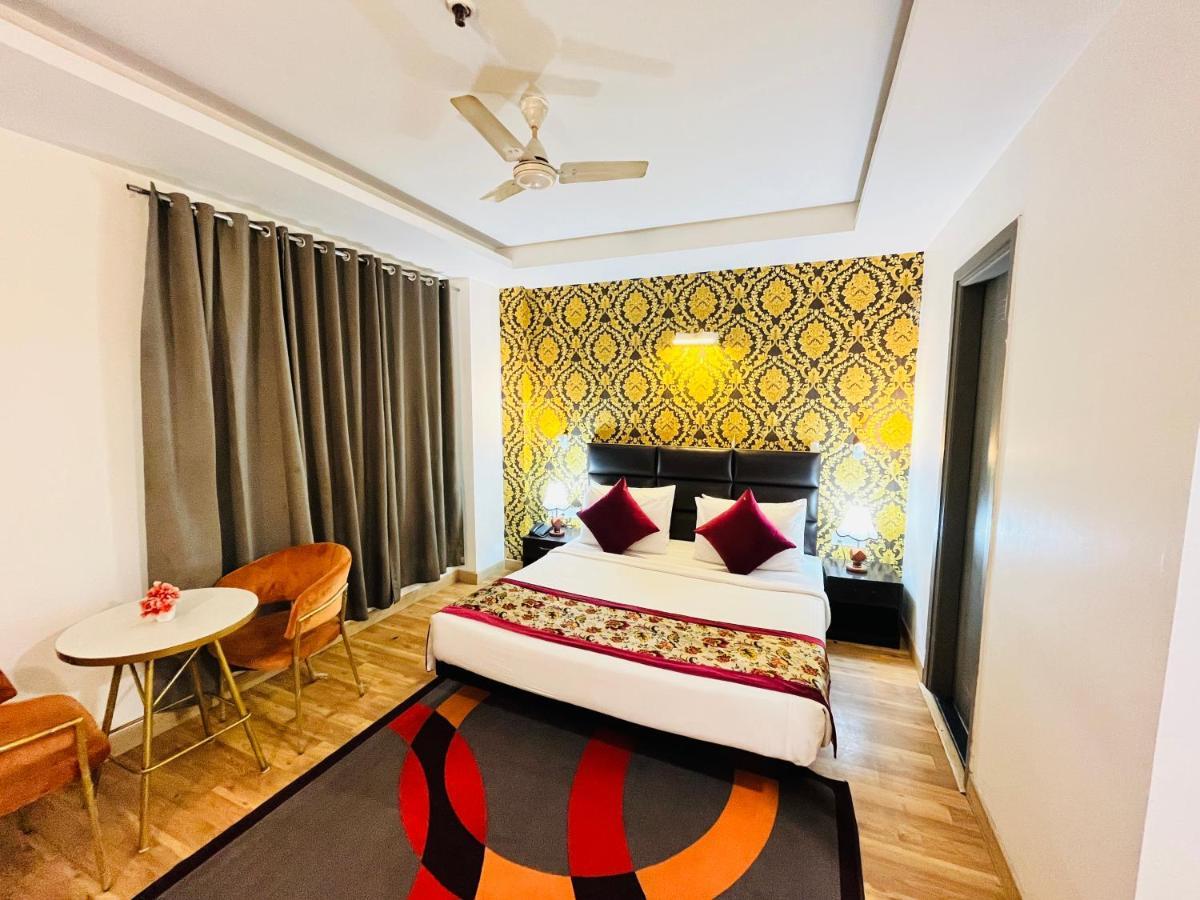 Hotel At Residency Kaushambi Couple Friendly Ghaziabad Εξωτερικό φωτογραφία