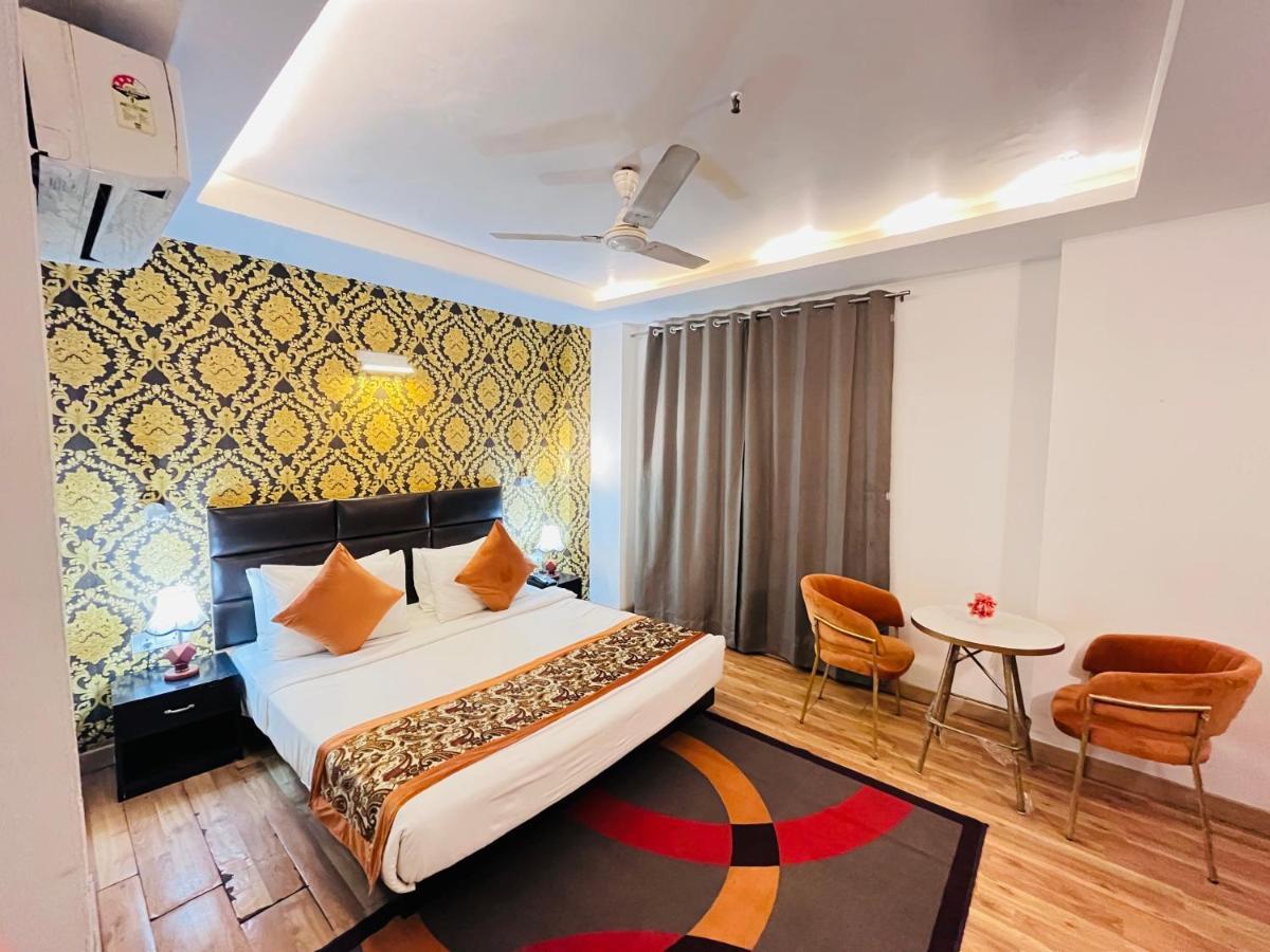 Hotel At Residency Kaushambi Couple Friendly Ghaziabad Εξωτερικό φωτογραφία